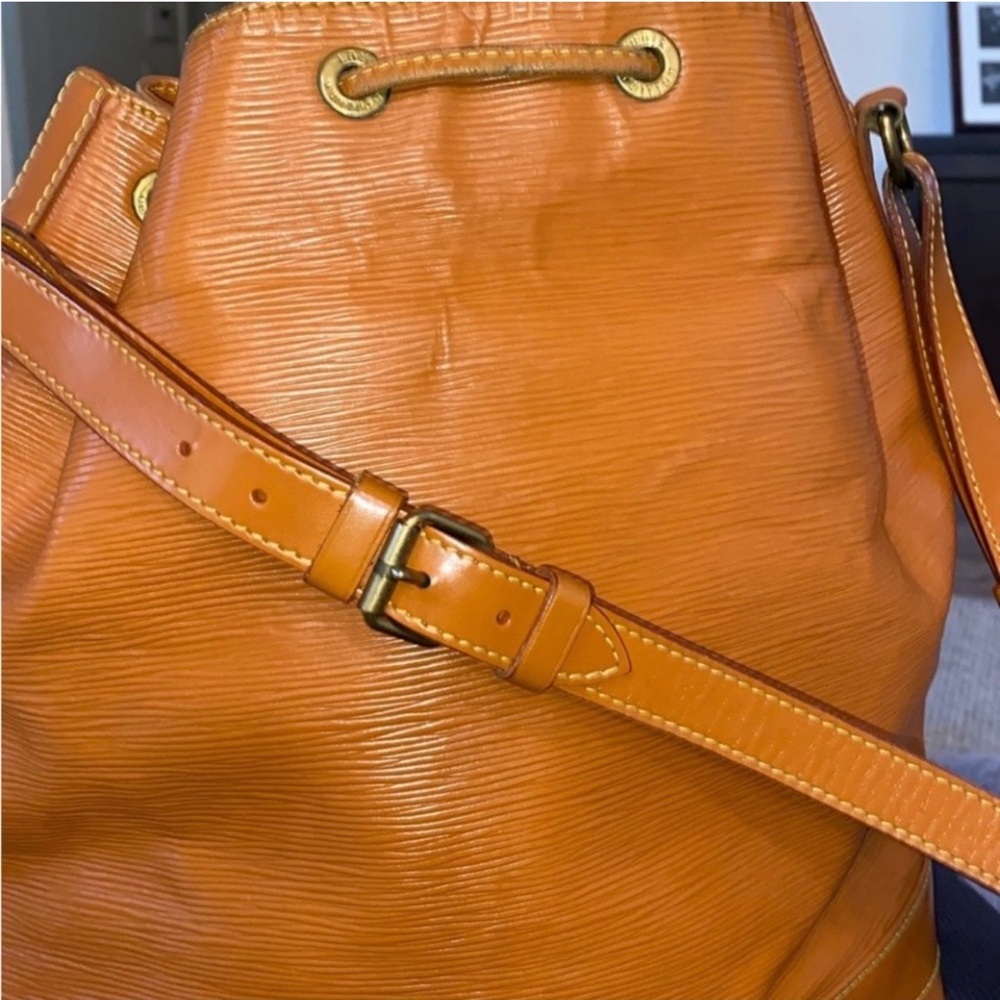 Louis Vuitton Epi Leather Noé Bucket Bag – Cognac Brown – Vintage
